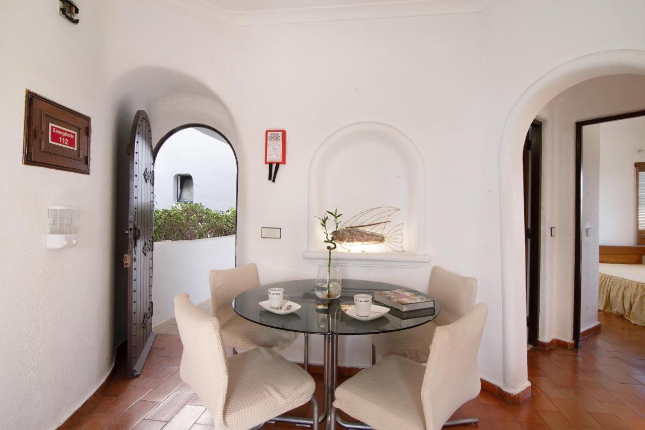 Apartamento Vila Mourisca Porches  Exterior photo